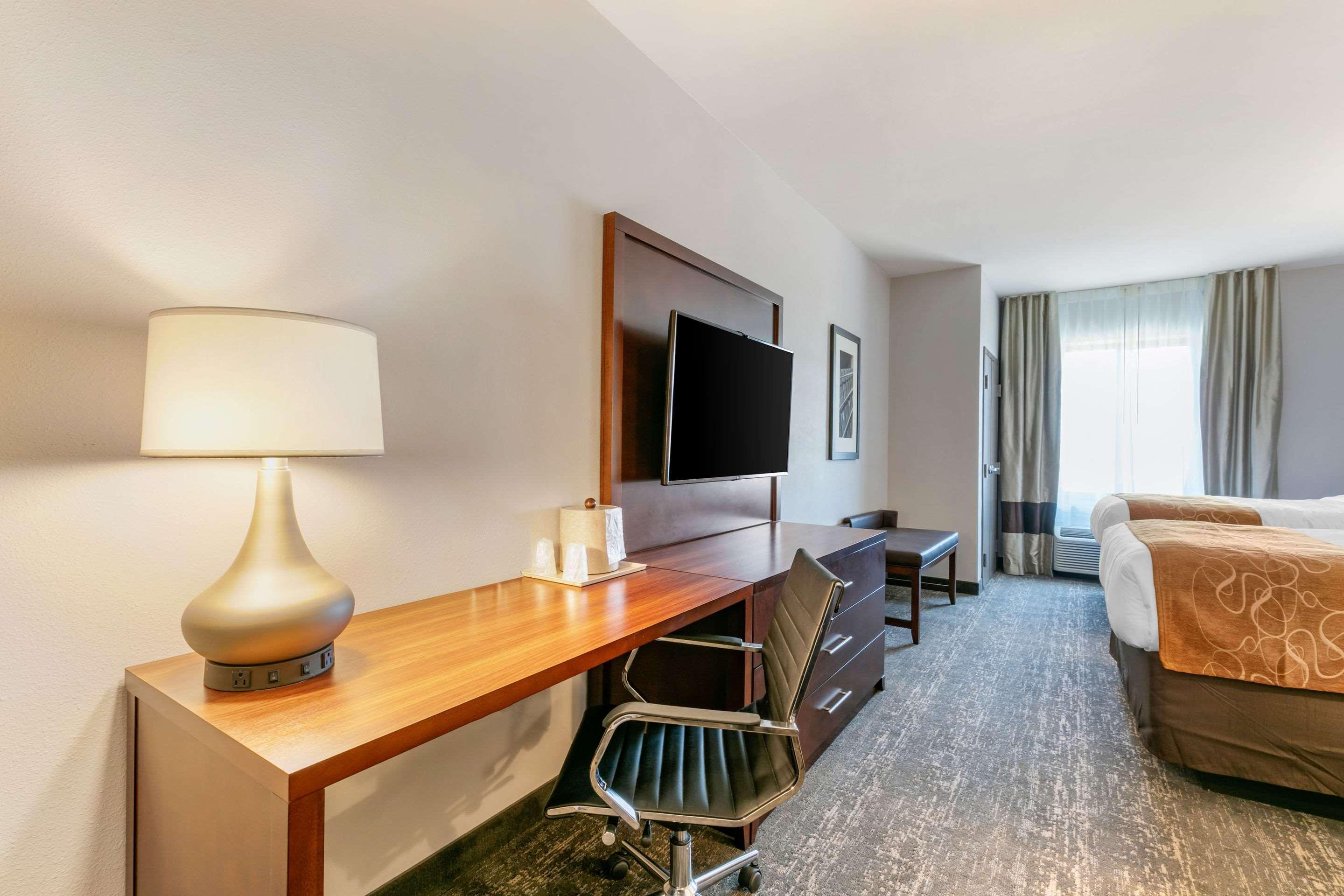 Comfort Suites North Tupelo Zewnętrze zdjęcie